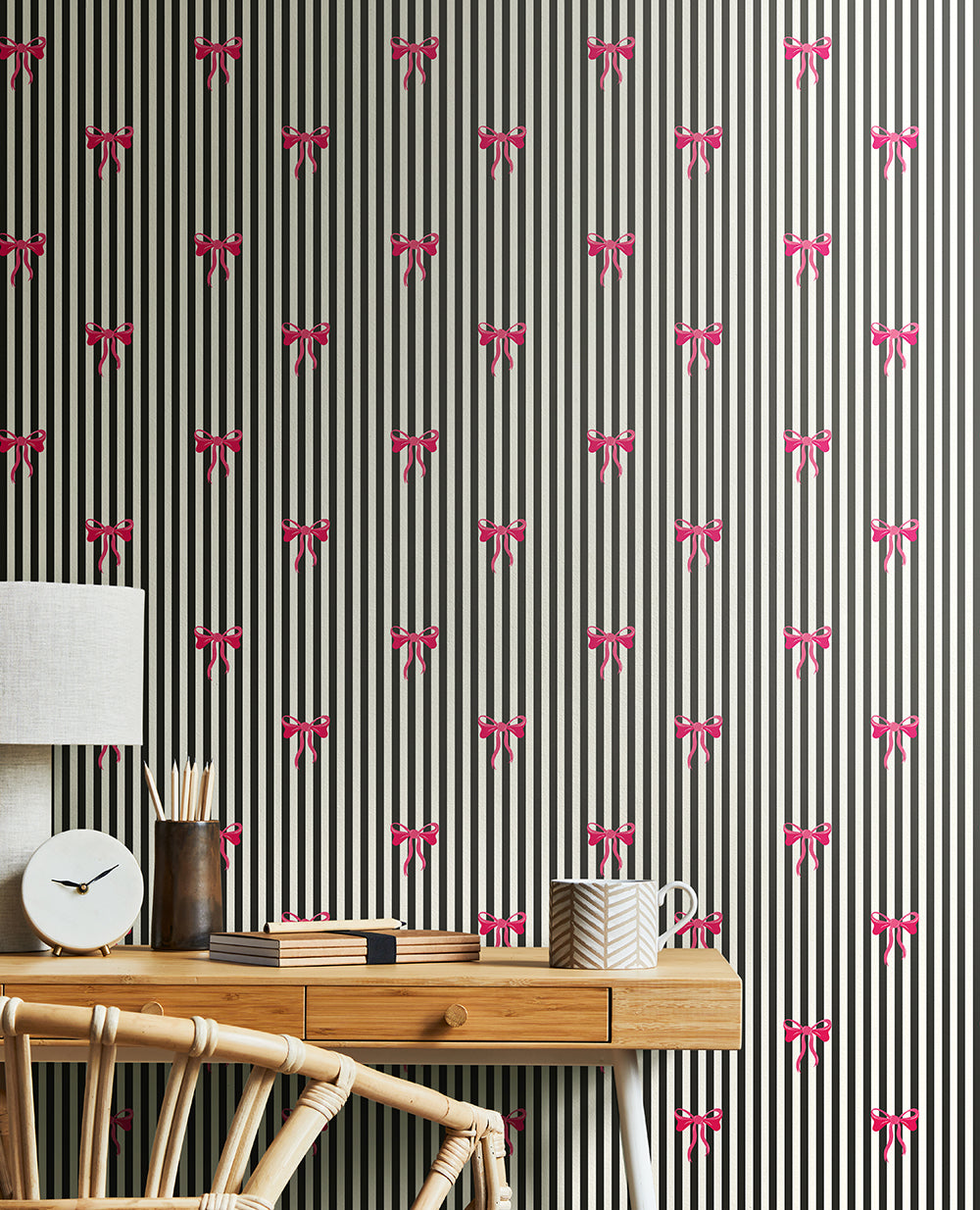 BOW STRIPE - Black & Pink